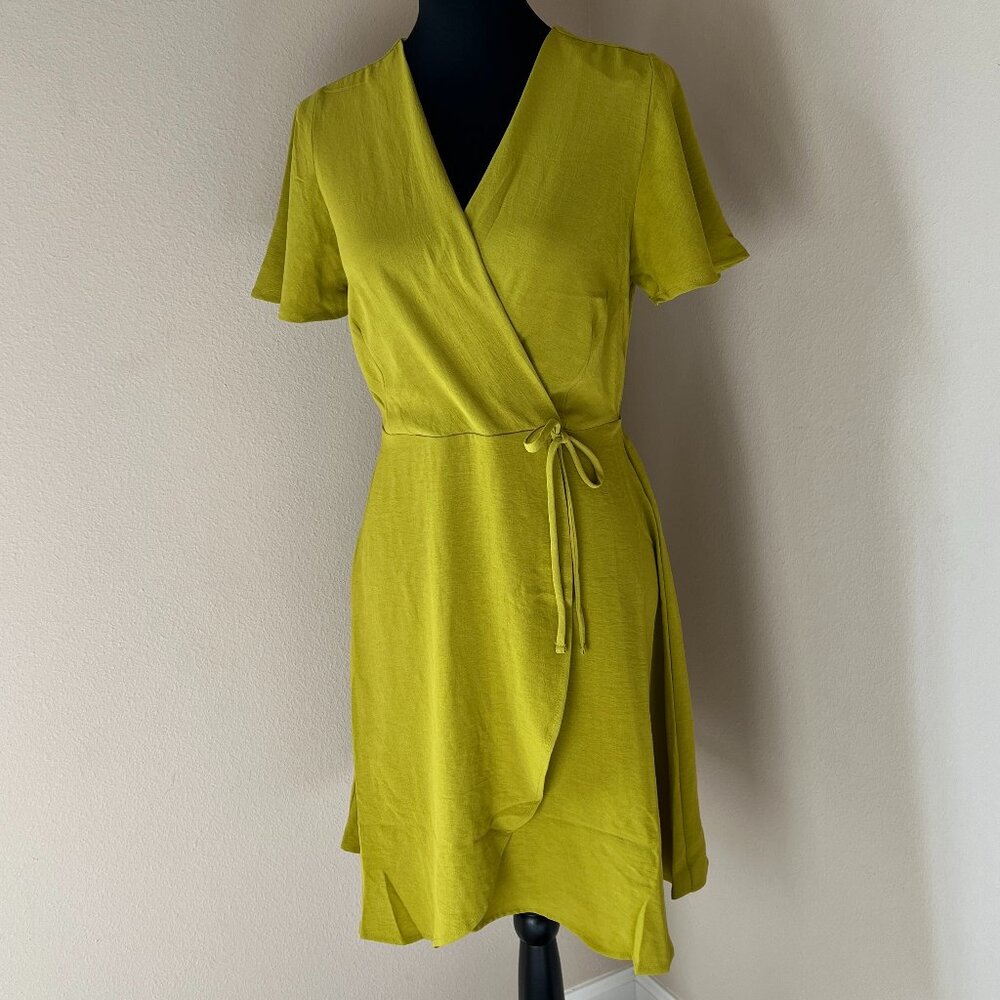 Monteau Faux Wrap Flutter Sleeve Dress - Green - Size M